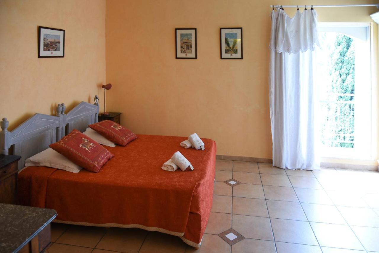 La Bergerie De L'Etang Bed & Breakfast Montels  Exterior photo
