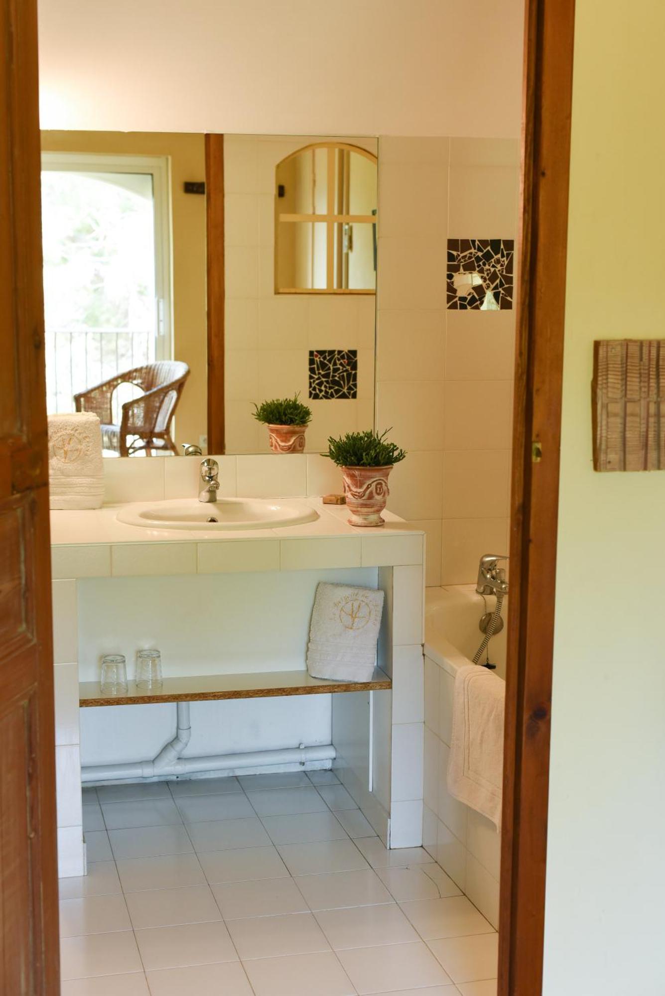 La Bergerie De L'Etang Bed & Breakfast Montels  Room photo